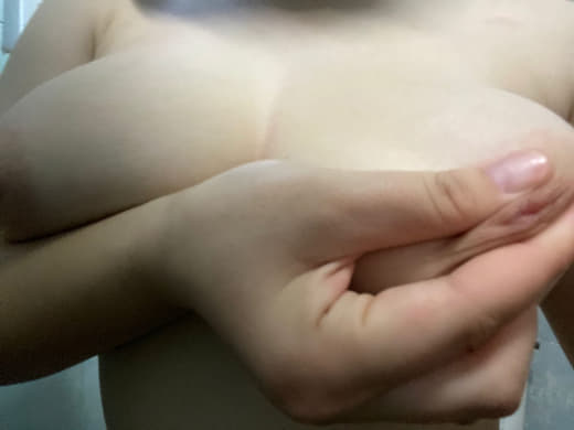 【2023-06-11】Touch my boobs baby..💓.m4v